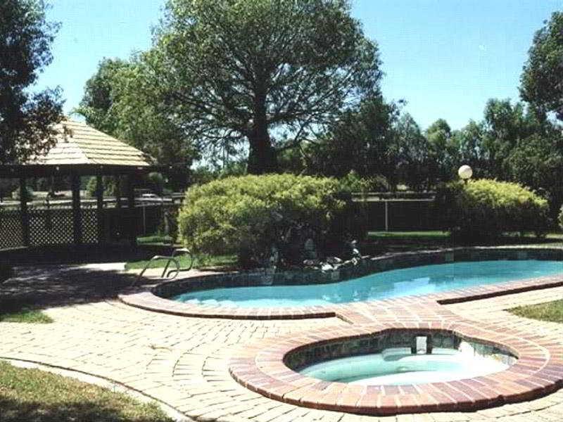 Overlander Homestead Motel Roma Esterno foto